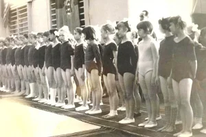 Участники областных соревнований по спортивной гимнастике, 1960-е годы. 