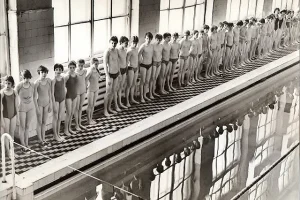 Городской бассейн в Южно-Сахалинске, 1970-е годы 
