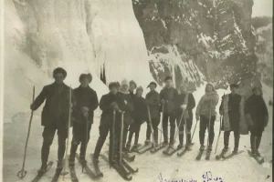 Лыжники Дуэ, 1928 год
