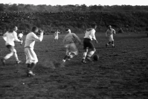 Футбольный матч в поселке Рубэцу (1946 год). Не слышали о таком поселке? Он существовал на острове Итуруп в первые послевоенные годы…
