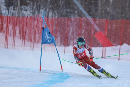 Островные горнолыжники состязались в слаломе-гиганте