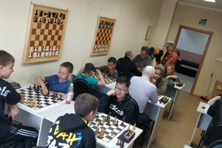 Блиц-турнир в Поронайске посвятили Дню молодежи