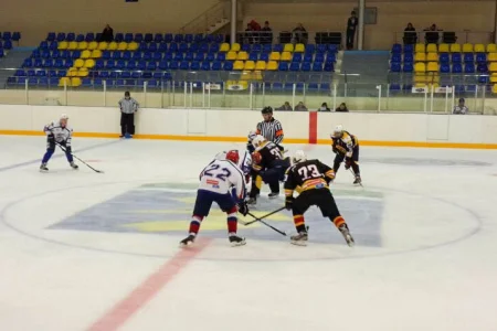 «Сахалинские Акулы» начали турнир в Ступино с победы