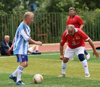 Команда из Макарова выиграла региональный турнир ветеранов футбола