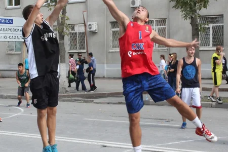 Вне игры: Евгения Кушнир VS Василий Воронич