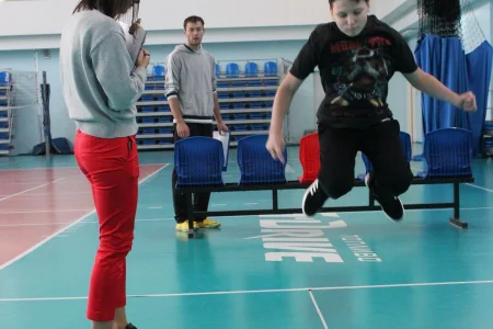 В ВЦ «Сахалин» протестировали претендентов на зачисление