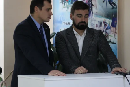 Специалисты Национального государственного университета физической культуры, спорта и здоровья имени П.Ф. Лесгафта (Санкт-Петербург) проводят курсы повышения квалификации в Южно-Сахалинске