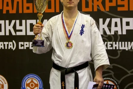 Островные спортсмены завоевали три медали чемпионата и первенства ДФО по киокусинкай