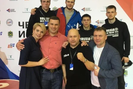 Островные спортсмены завоевали три медали чемпионата ДФО по смешанному боевому единоборству ММА
