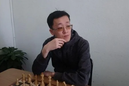 Дмитрий Ден стал победителем предновогоднего турнира по рапиду