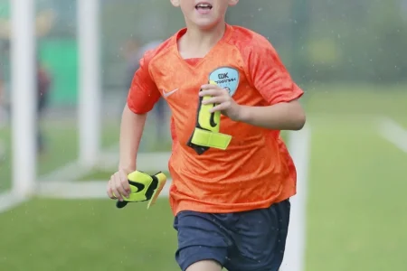 В Детской футбольной лиге сахалинцы прошли первый игровой день без поражений