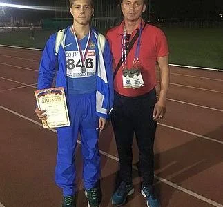 Дмитрий Зимин метнул мяч на серебряную медаль