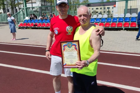 «Ветеран» победил в мини-футбольном турнире в Смирных