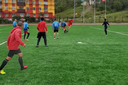 «Строитель» выиграл районный турнир в Углегорске