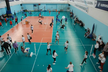 22 команды разыграли награды городского турнира по мини-волейболу