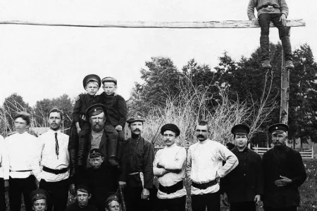 Этот день в истории: 94 года назад сахалинская команда впервые сыграла товарищеский матч на материке