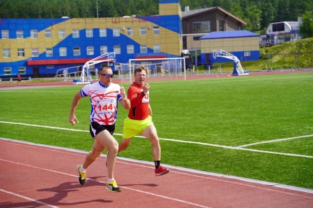 Ветераны «королевы спорта» состязались на областных соревнованиях
