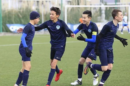 «Сахалин-2004» занял третье место на турнире в Сочи