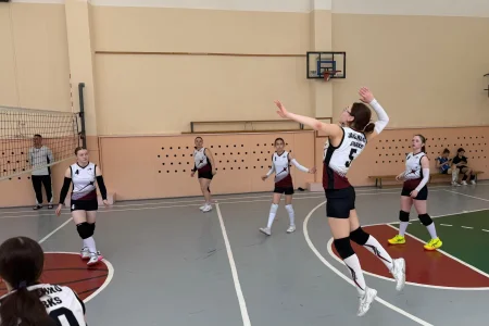 «Оха» победила в волейбольном «Кубке Победы»
