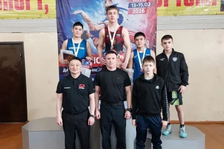 Два сахалинских борца завоевали путевки на первенство России U16