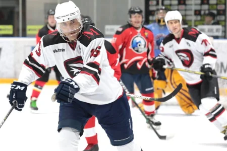 «Сахалин» потерпел первое поражение в чемпионате области среди ветеранов