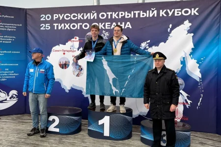 Александр Русаков завоевал шесть медалей всероссийского фестиваля зимнего плавания