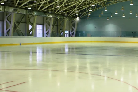 6 февраля в Холмске откроется крытая ледовая арена
