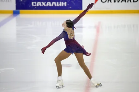 Фигуристы вышли на лед «Востока»