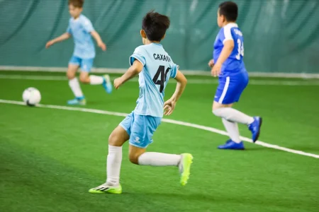 Все медали турнира «Загрузи себя футболом» завоевали «инопланетяне»