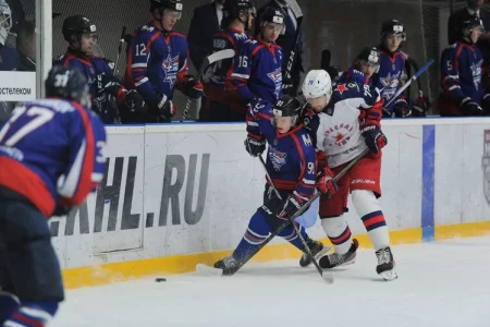 «Красная армия» забросила семь безответных шайб в ворота «Акул»