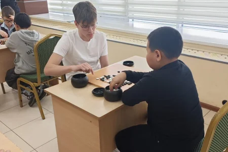 Школьники Южно-Сахалинска сыграли в го