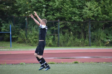 «Поронайск» победил и запрыгнул на вершину