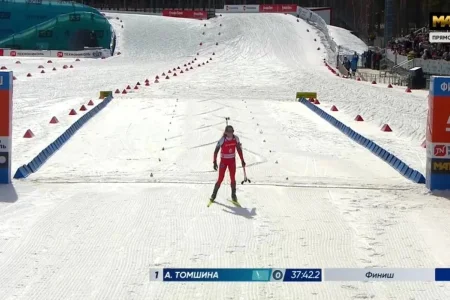 Анастасия Томшина выиграла масс-старт чемпионата России