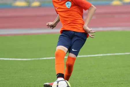 «Сахалин-2003» продолжает борьбу за медали дальневосточного этапа первенства России