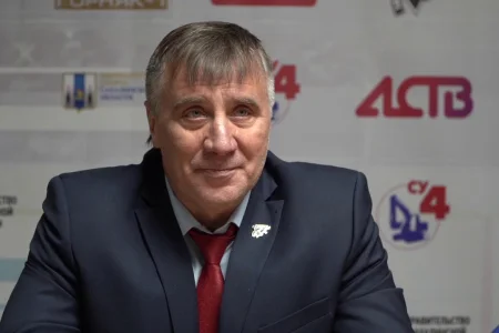 Экс-тренер «Сахалина» возглавил клуб КХЛ