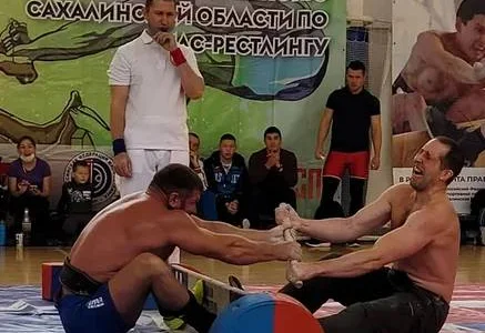 Региональные соревнования по мас-рестлингу собрали участников из трех населенных пунктов