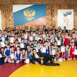 Победители и призеры традиционного турнира по вольной борьбе 