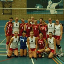 Матч между командами СахГУ и Голландии. 