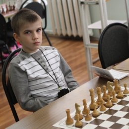 один из самых перспективных юных шахматистов области Артем Нетичук. 