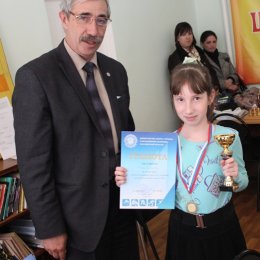 Юлия Смирнова, победительница первенства Сахалинской области 2013 года в среди девочек до 12 лет. 