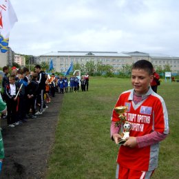 Андрей Сусолин, капитан детской футбольной команды. 