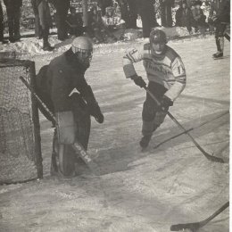 Хоккейный матч в Александровске-Сахалинском, середина 1970-х годов. 