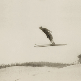 Прыжки на лыжах с трамплина в Оодомари (Корсаков), середина 1930-х годов