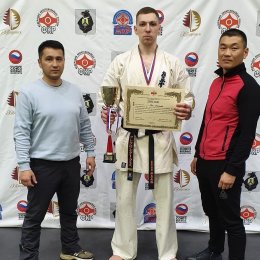 Александр Фесь завоевал серебряную медаль чемпионата ДФО по киокусинкай