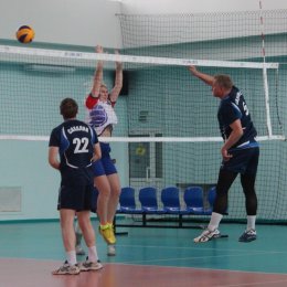 Волейболисты из администрации Южно-Сахалинска стали победителям турнира в рамках «Кубка губернатора»