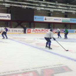 Хоккеисты «Сахалин» начали подготовку к играм с «Хай 1»