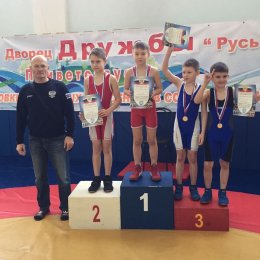 Островные борцы завоевали пять медалей на турнире в Хабаровске