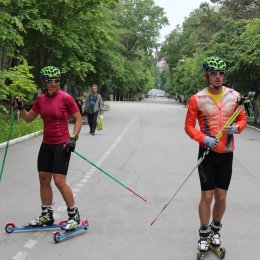 Мастера спорта международного класса провели открытую тренировку для островных лыжников