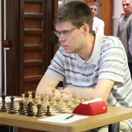За два тура до финиша на «Кубке АО «Гидрострой» лидируют три международных гроссмейстера
