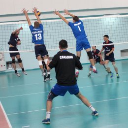 В Южно-Сахалинске стартовал мужской чемпионат области по волейболу